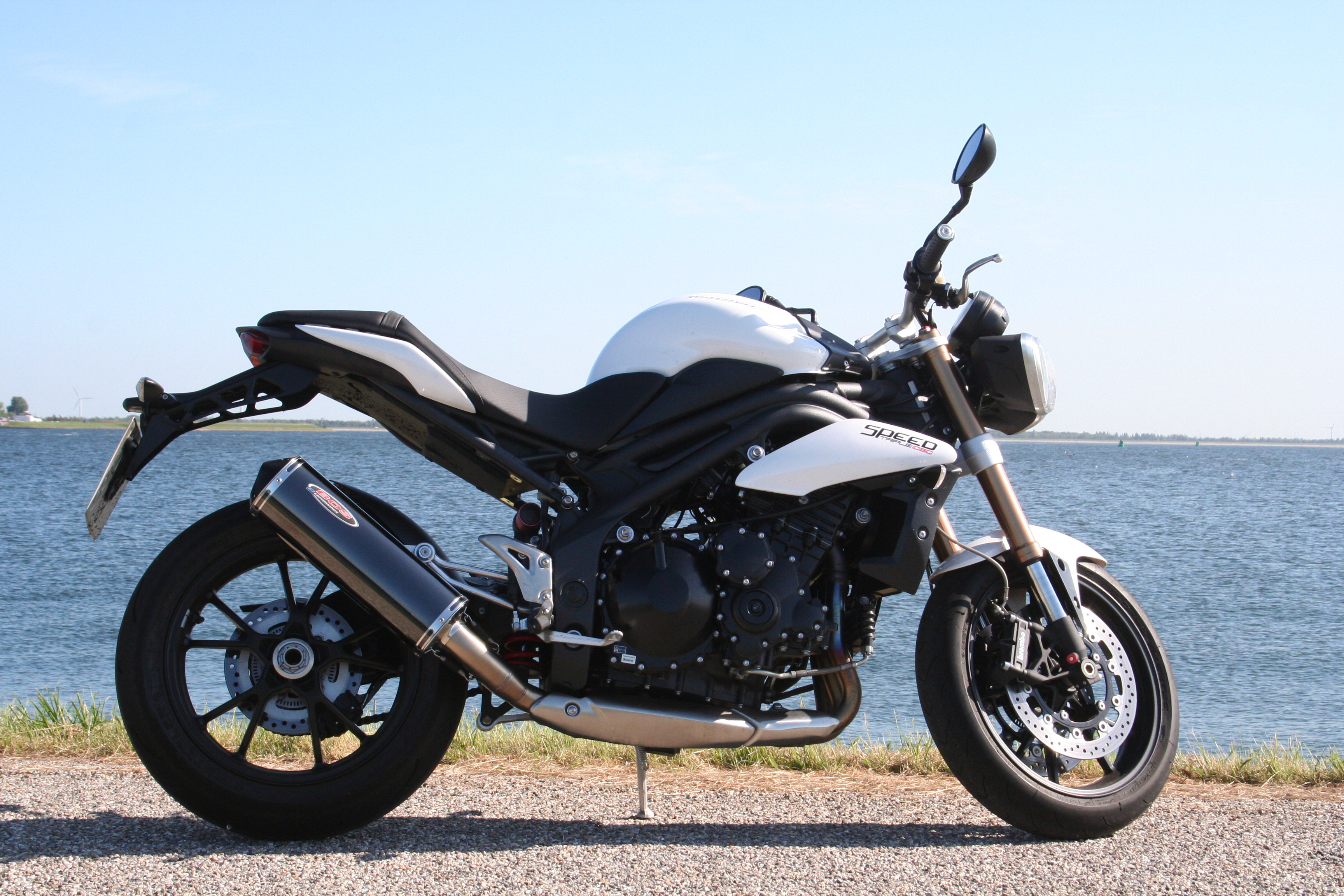 Speed Triple 1050 11-